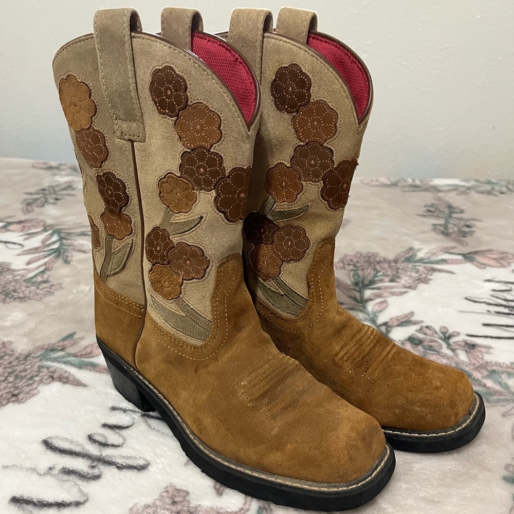 Ariat Womens Western Doll Baby Flower Suede Cowboy Boots Size 9B US.